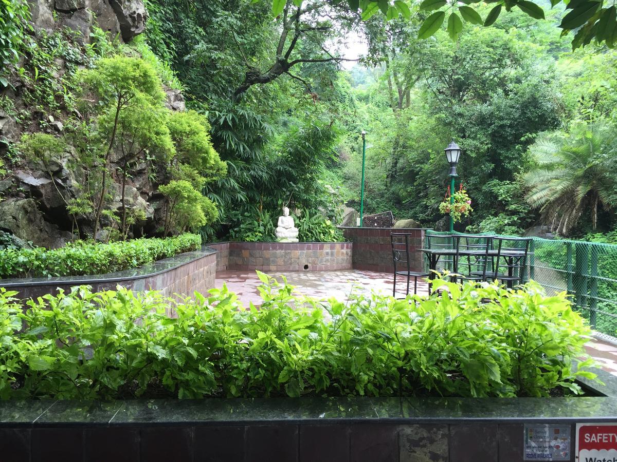 Savoy Greens Hotel Kasauli Kültér fotó